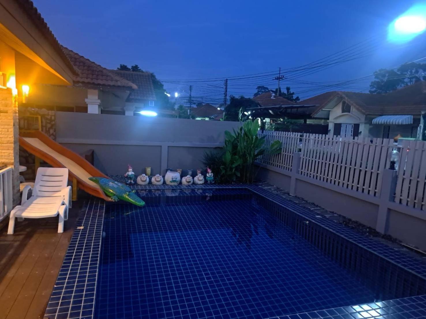 Bluepool Pattaya Villa